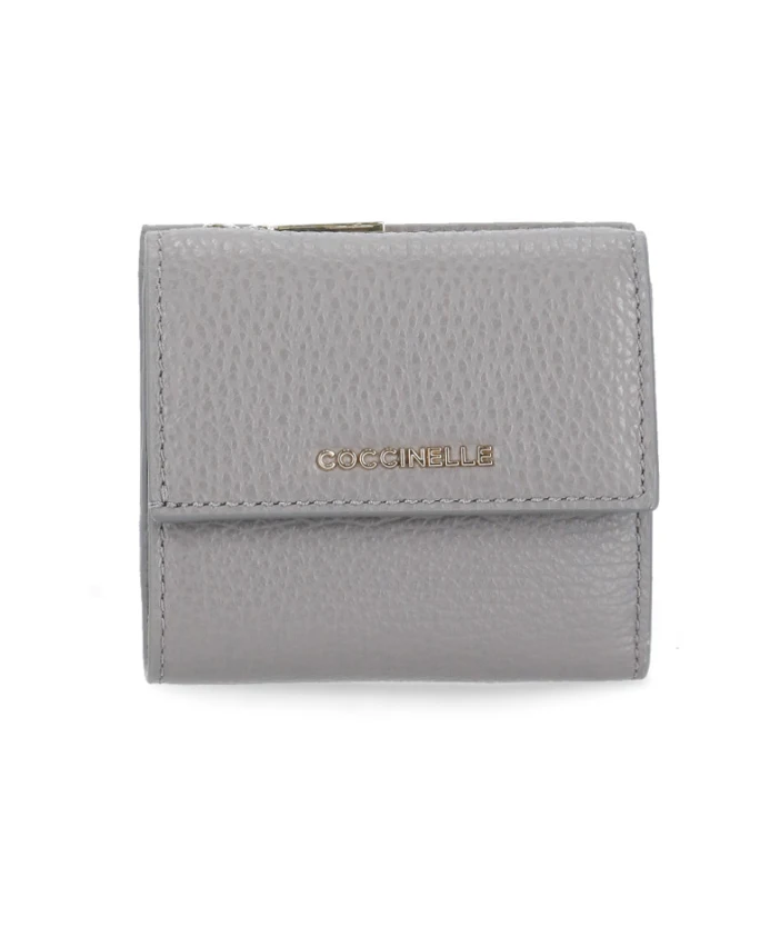

Кожаный женский кошелек с карманами Coccinelle, серый