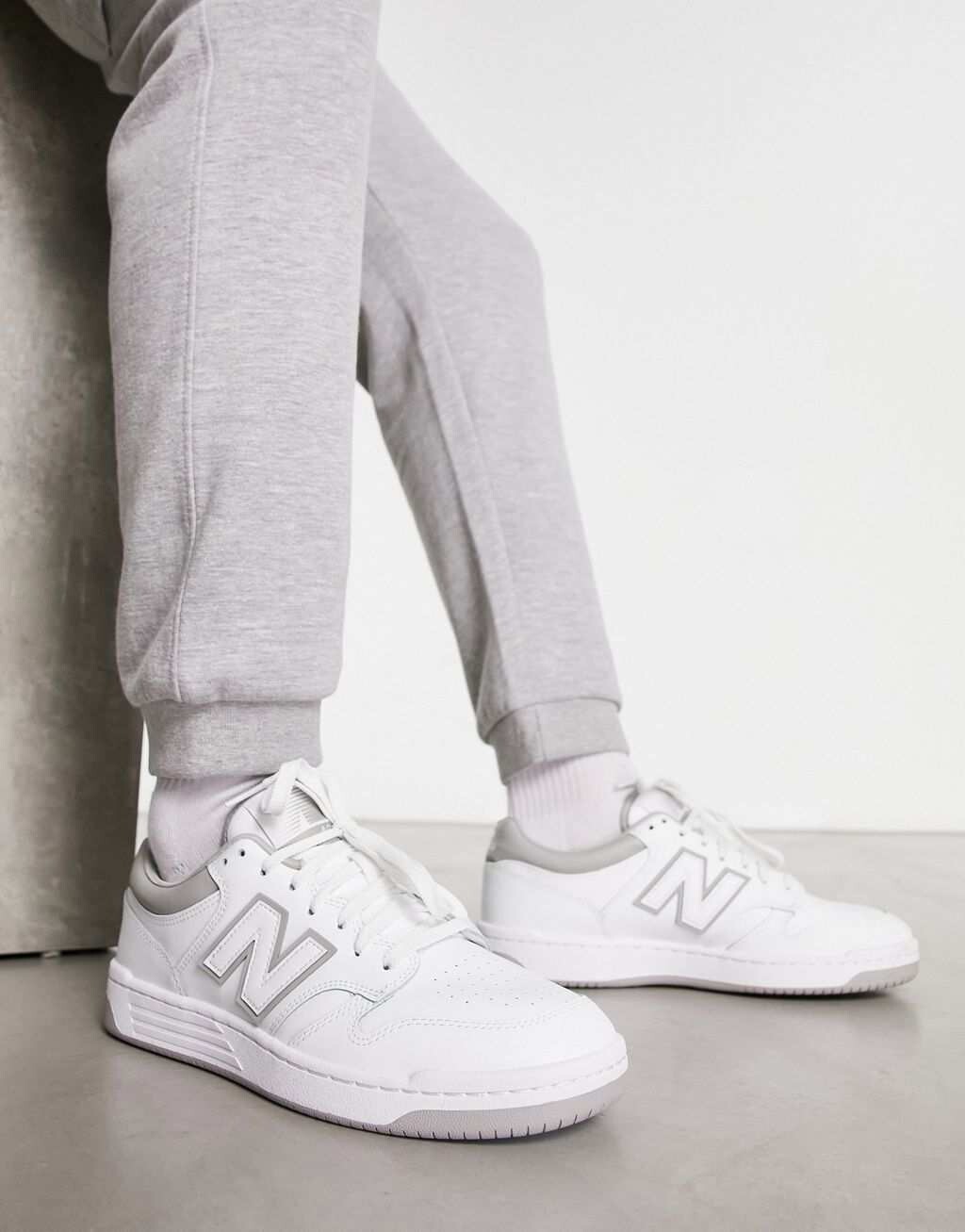 

Белые кроссовки New Balance 480 с серыми деталями, Белый