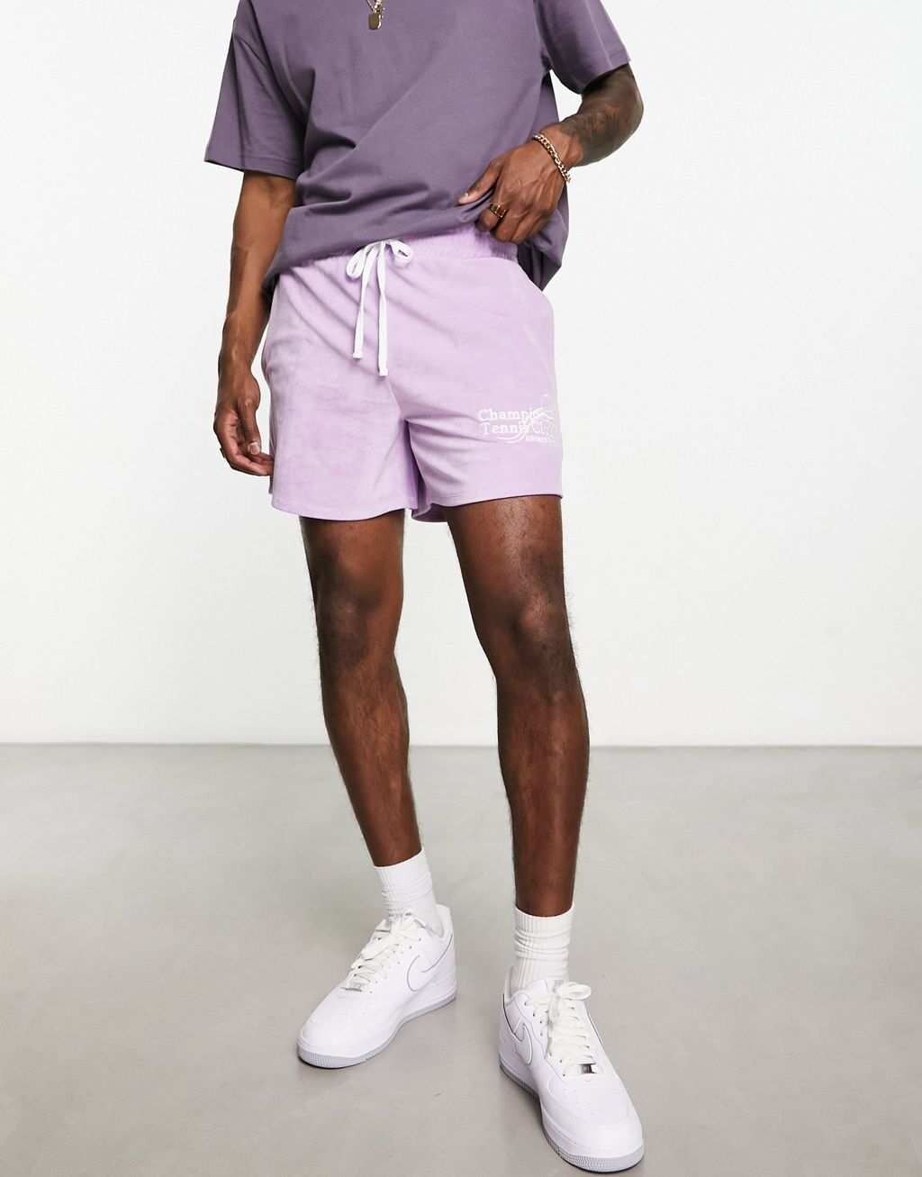 

Фиолетовые махровые шорты оверсайз с вышивкой ASOS DESIGN