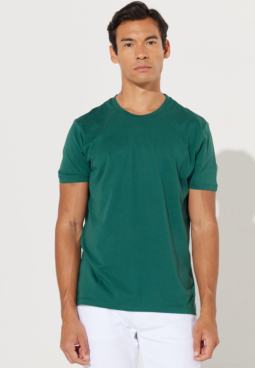 Базовая футболка CREWNECK AC&CO / ALTINYILDIZ CLASSICS, цвет Slim Fit Basic T-Shirt (Crew-Neck) цена и фото