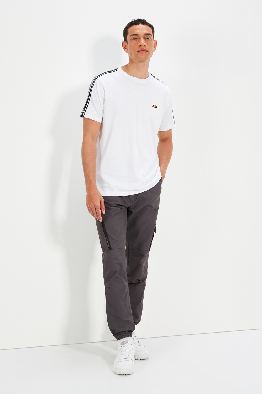 

Футболка,Мужчины,Черный Ellesse, белый