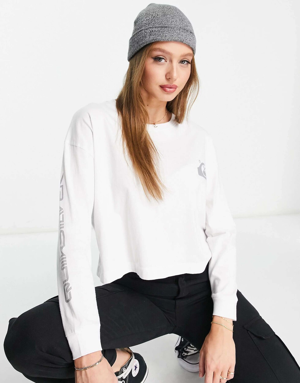 

Белая объемная футболка с длинными рукавами Quiksilver, Белый