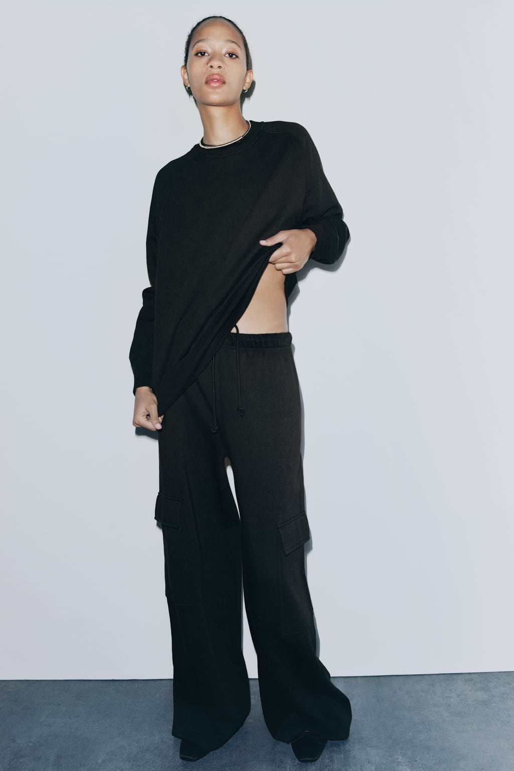 

Базовая толстовка ZARA, черный