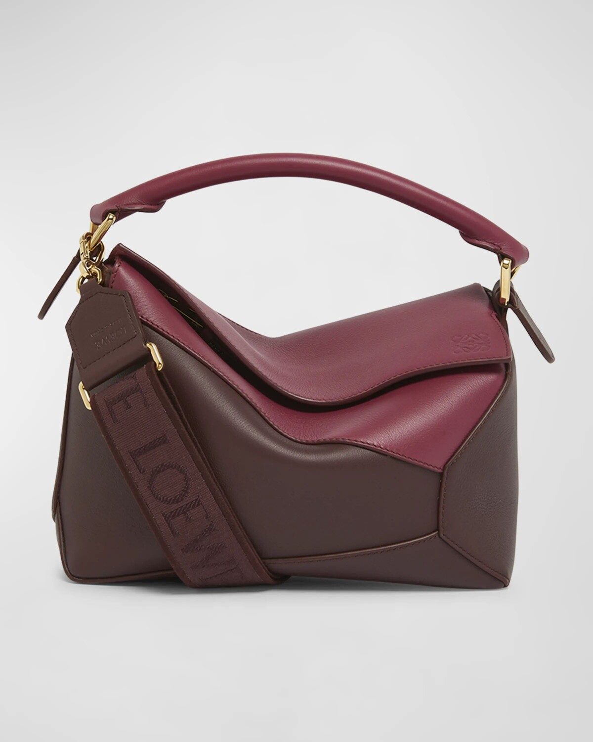 

Маленькая кожаная сумка с ручкой сверху Puzzle Edge Loewe, цвет Dark Burgundy