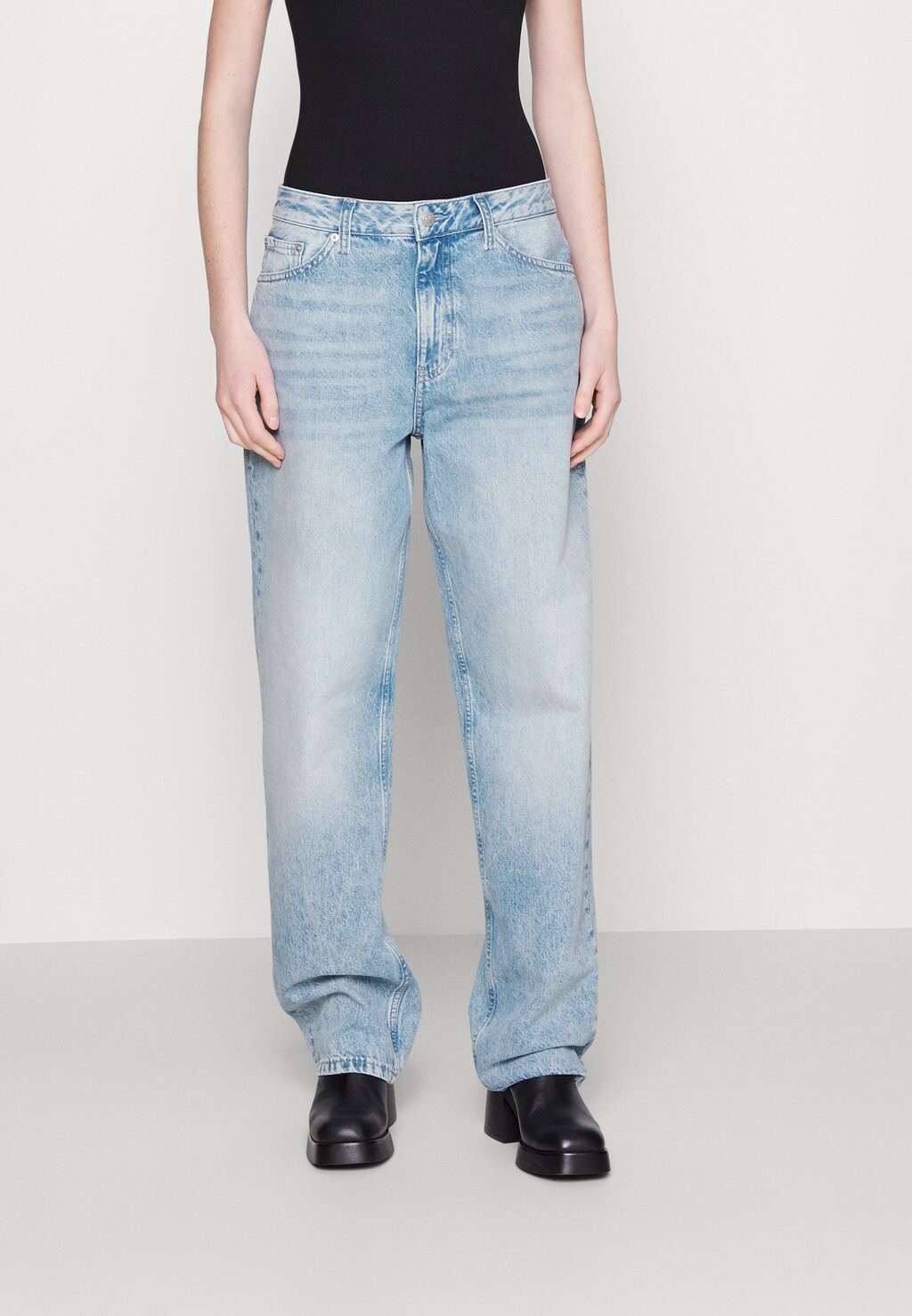 

Джинсы прямого кроя Calvin Klein Jeans