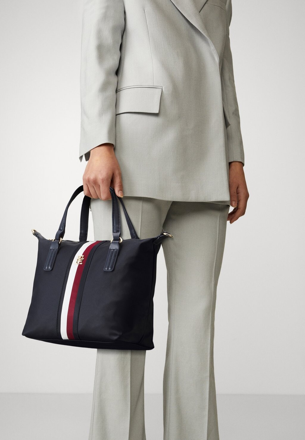 

Сумка для покупок POPPY SMALL TOTE CORP Tommy Hilfiger, космический синий