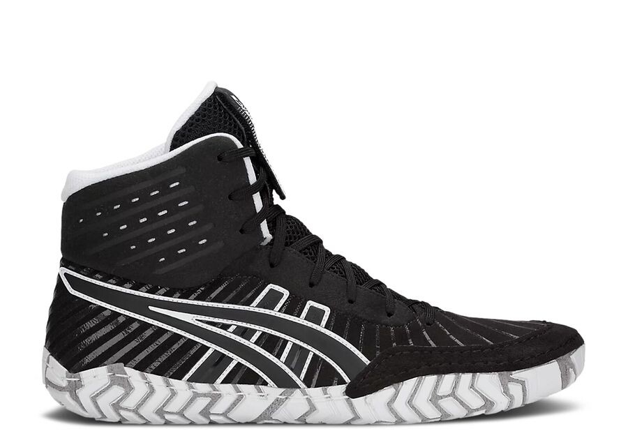 

Кроссовки ASICS Aggressor 4, черный