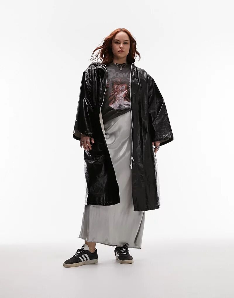 

Черный виниловый плащ с капюшоном и покрытием Topshop Curve