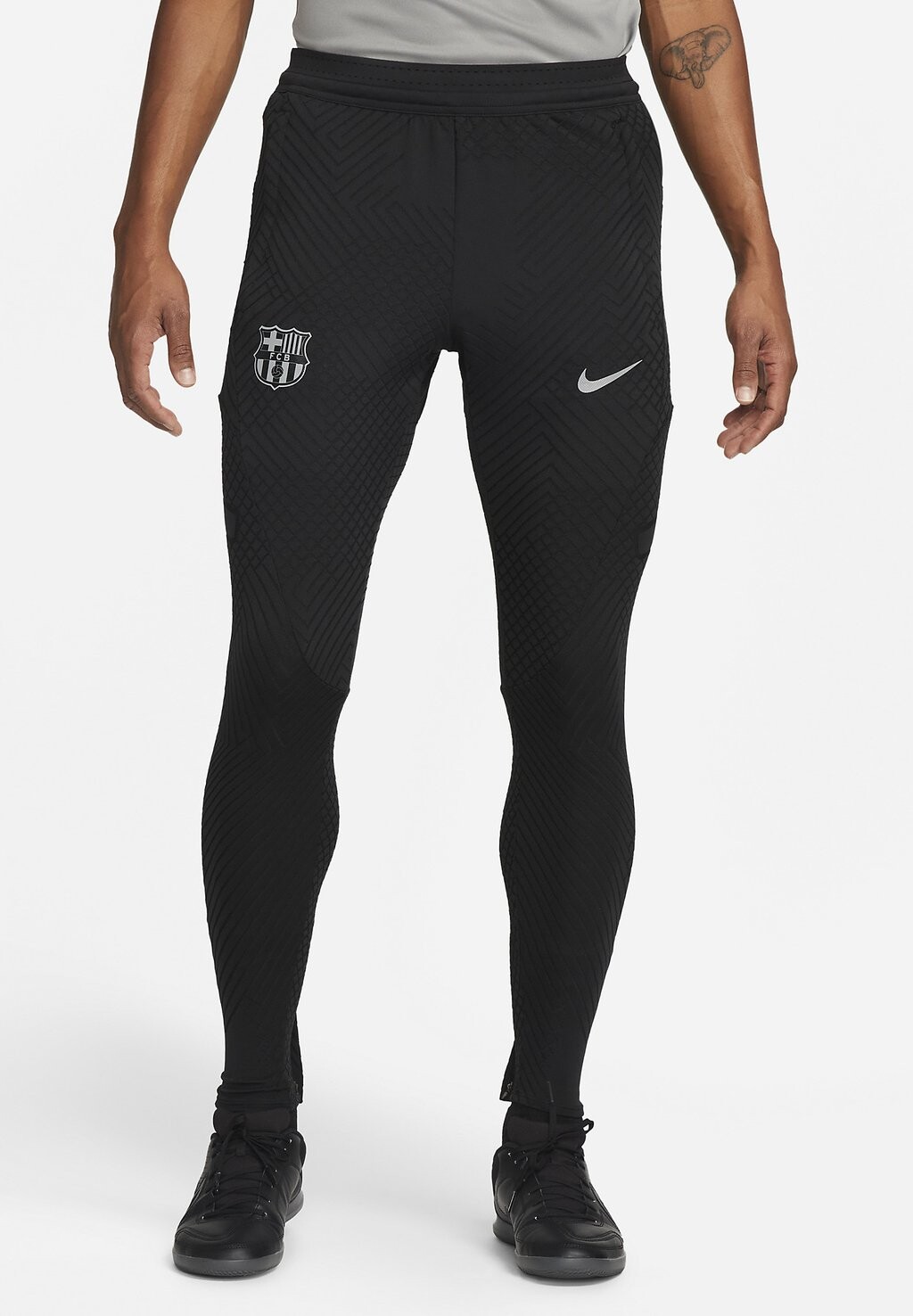 

Брюки Nike