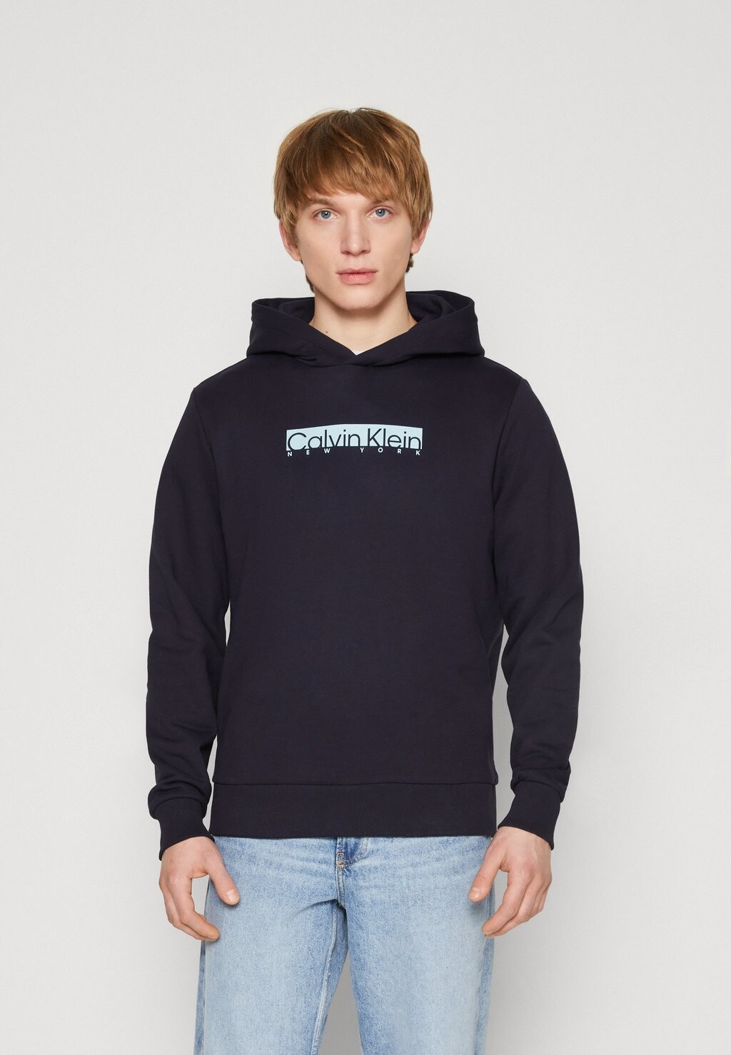 

Худи Calvin Klein