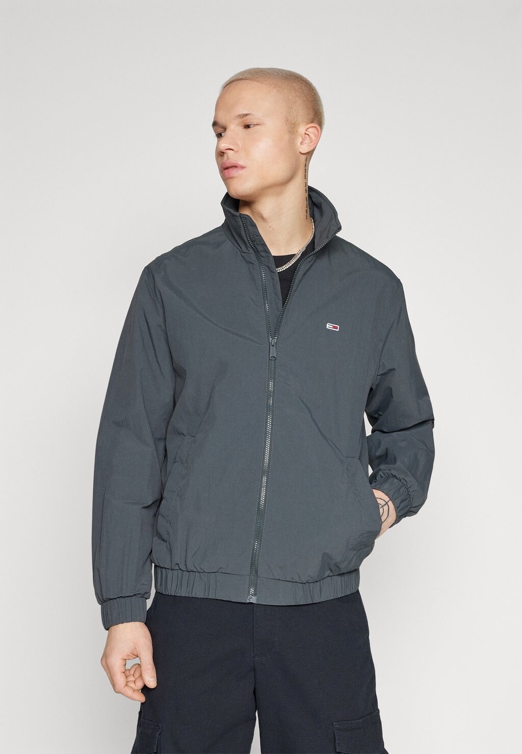 

Куртка-бомбер ESSENTIAL JACKET Tommy Jeans, цвет new charcoal