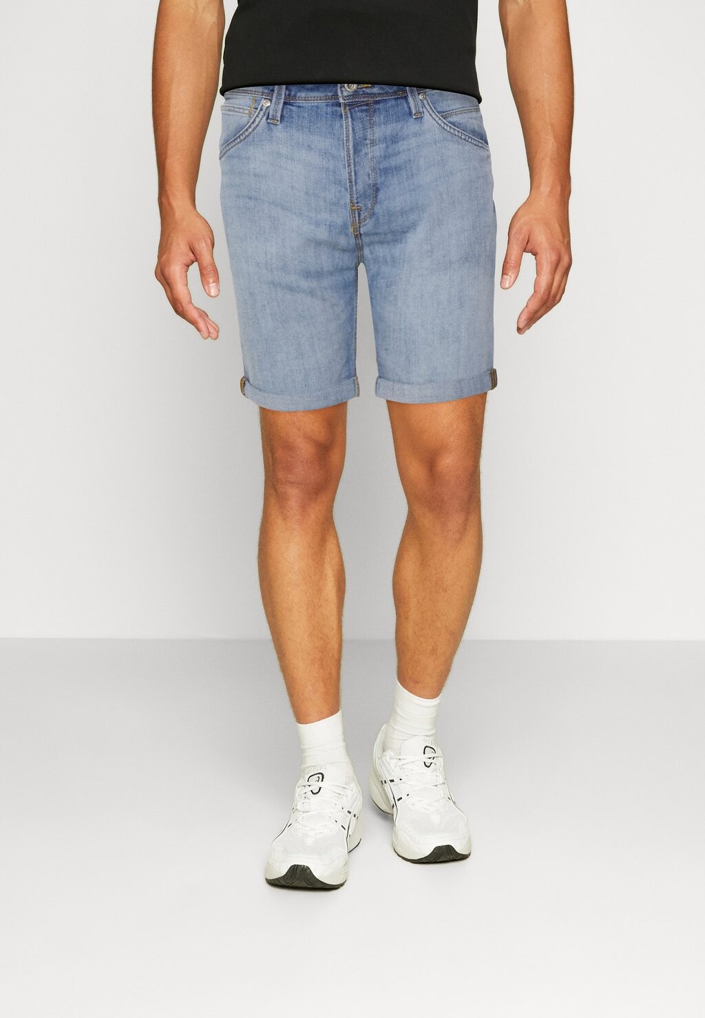 

Джинсовые шорты Jack & Jones
