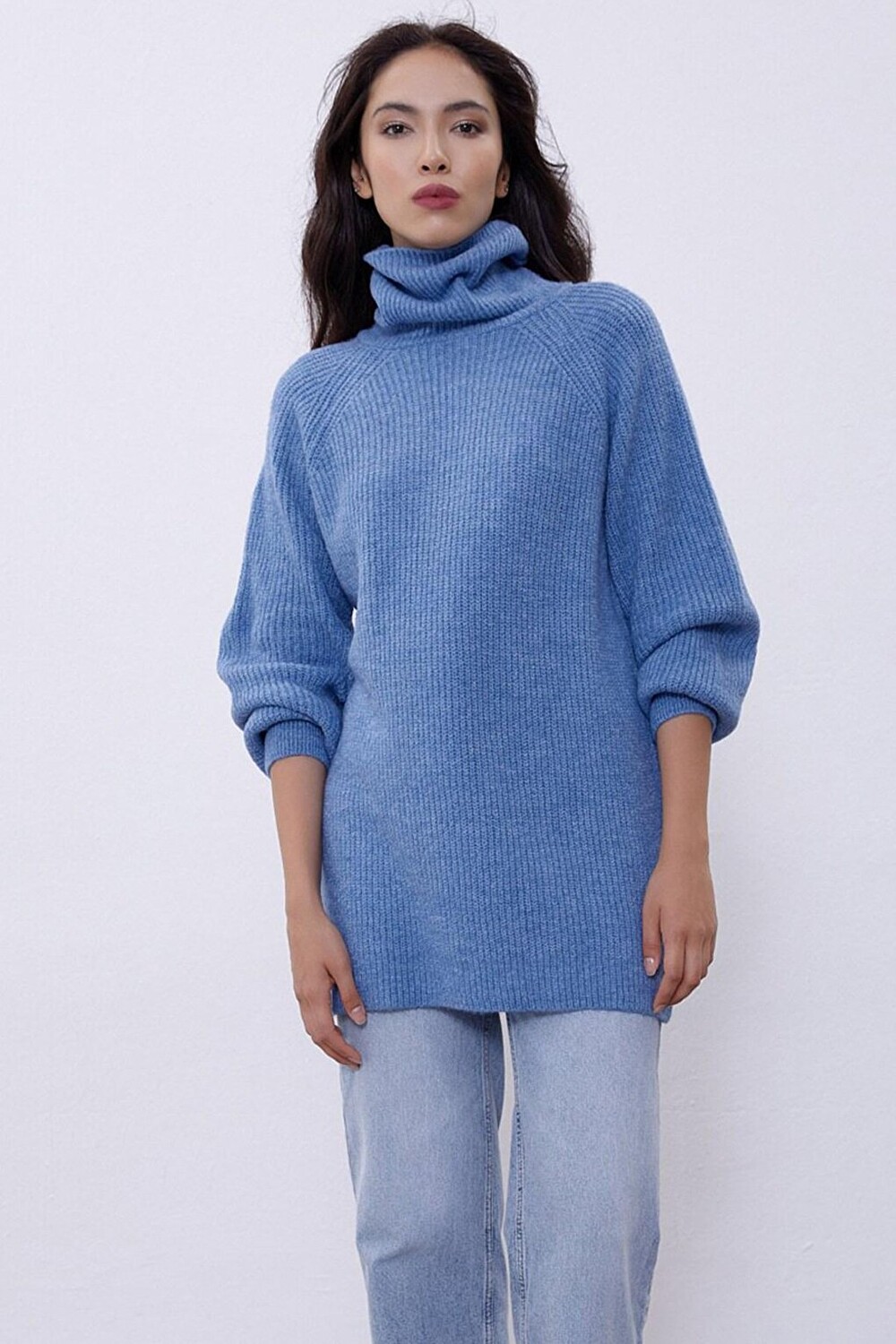 

Синяя трикотажная туника с высоким воротником SWK4299MA Sherin