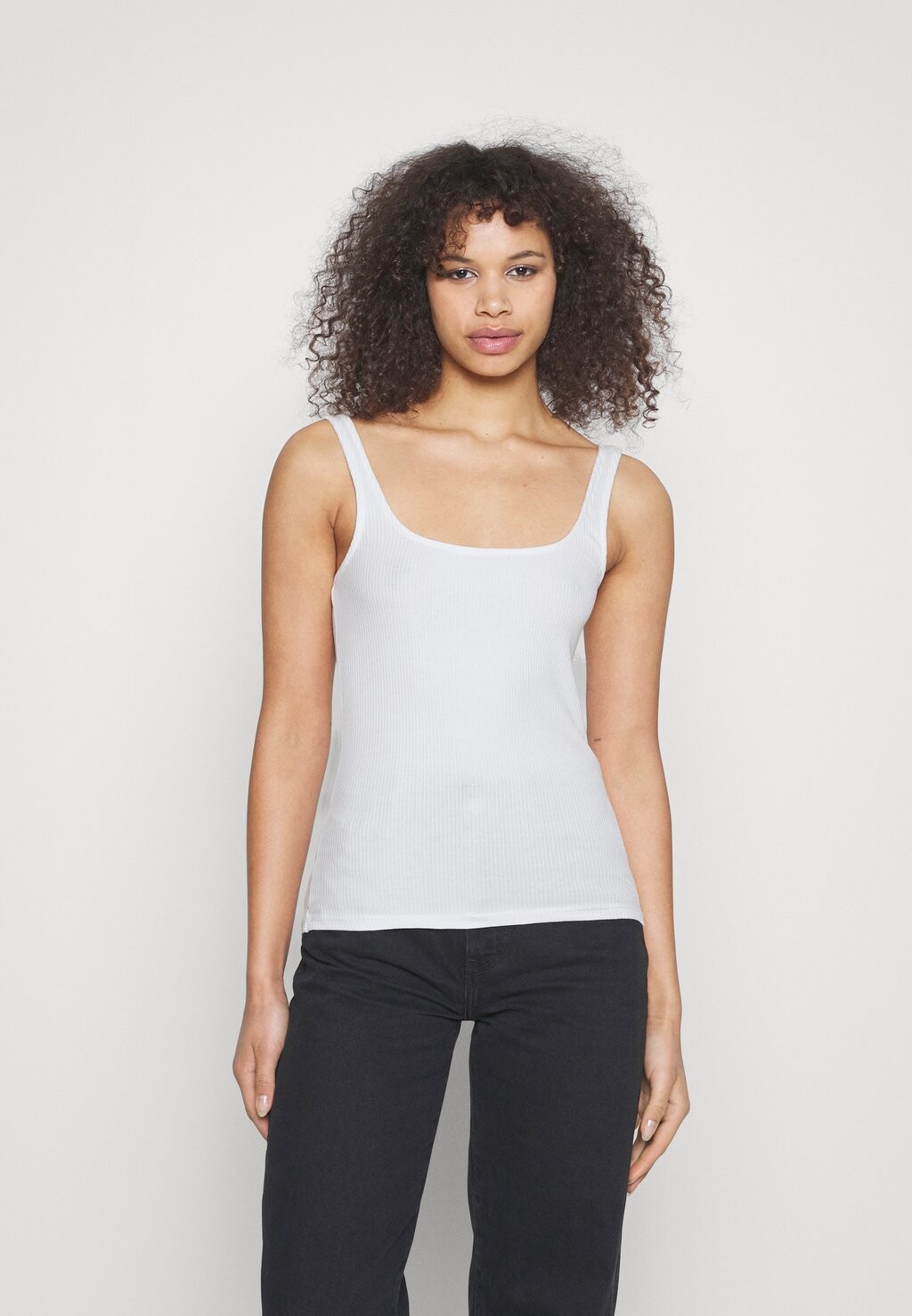 

Топ Vero Moda