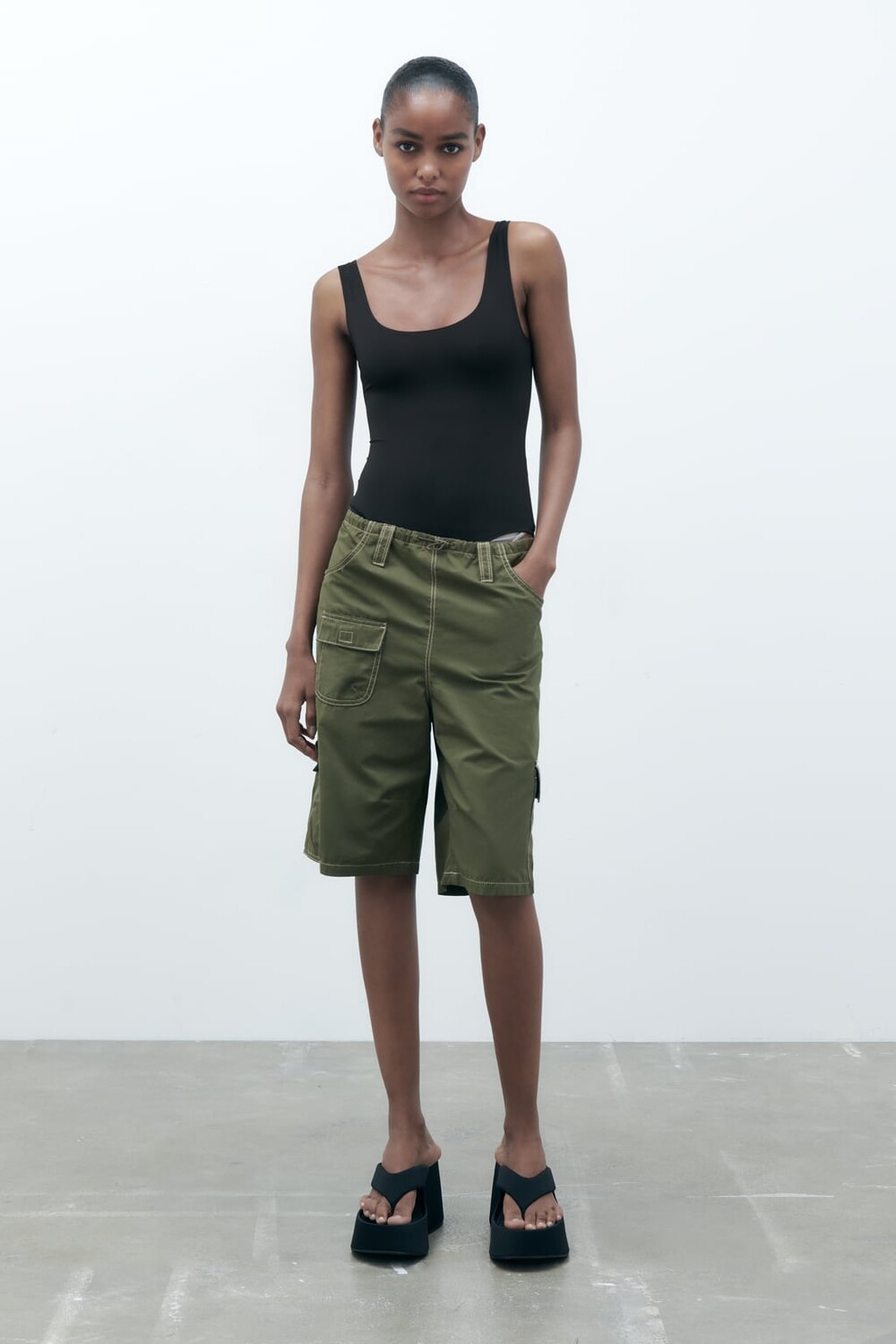 

Боди из эластичного притяжения ZARA, черный