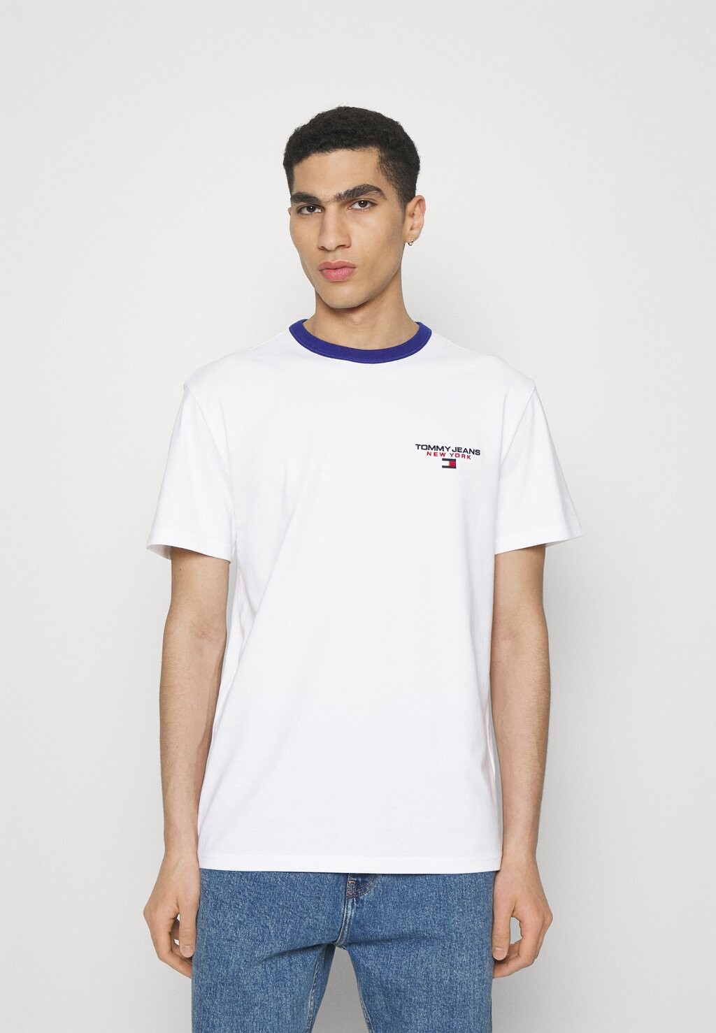 

Футболка с принтом Tommy Jeans, белый