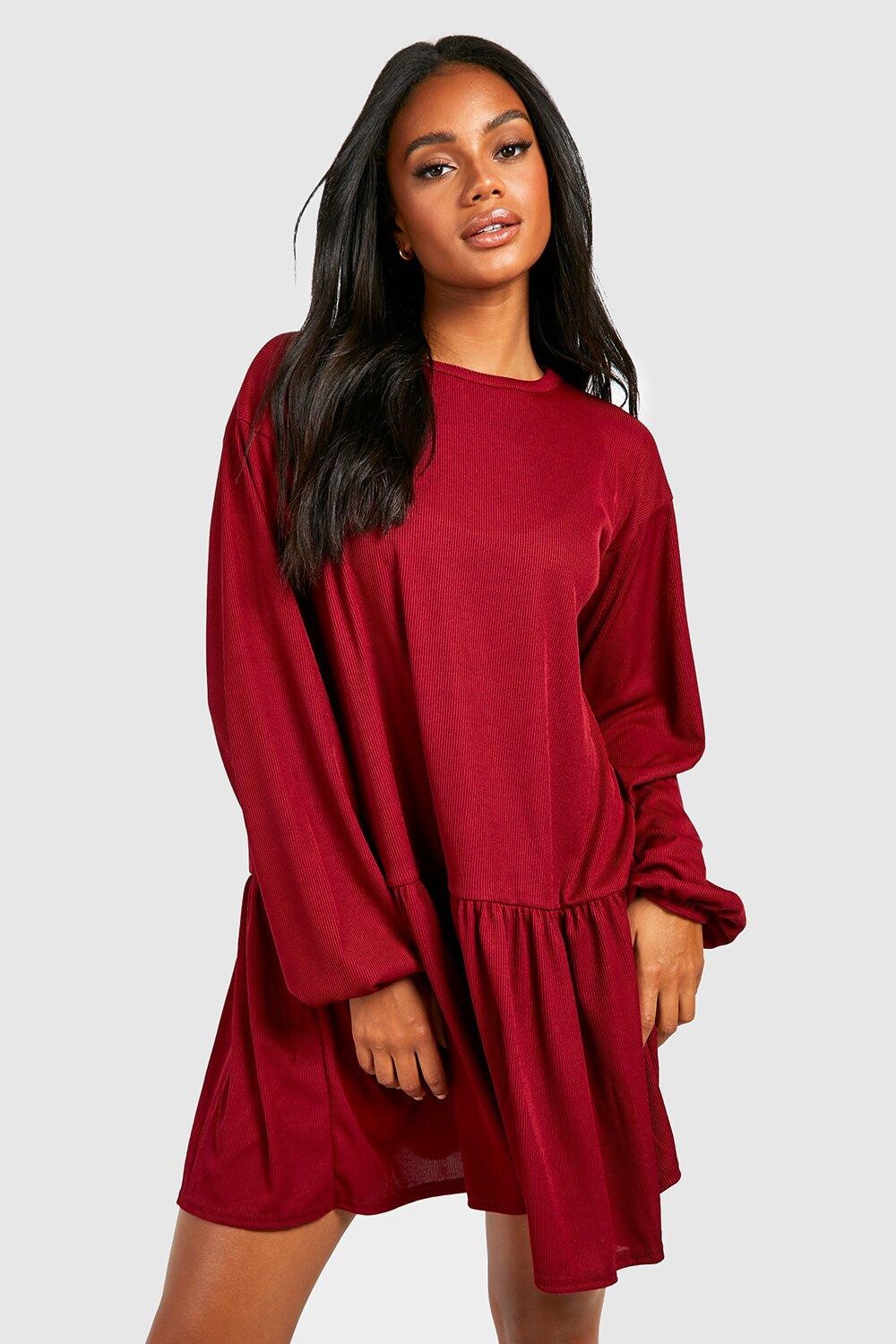 

Платье из объемной ребки Boohoo, ягодный