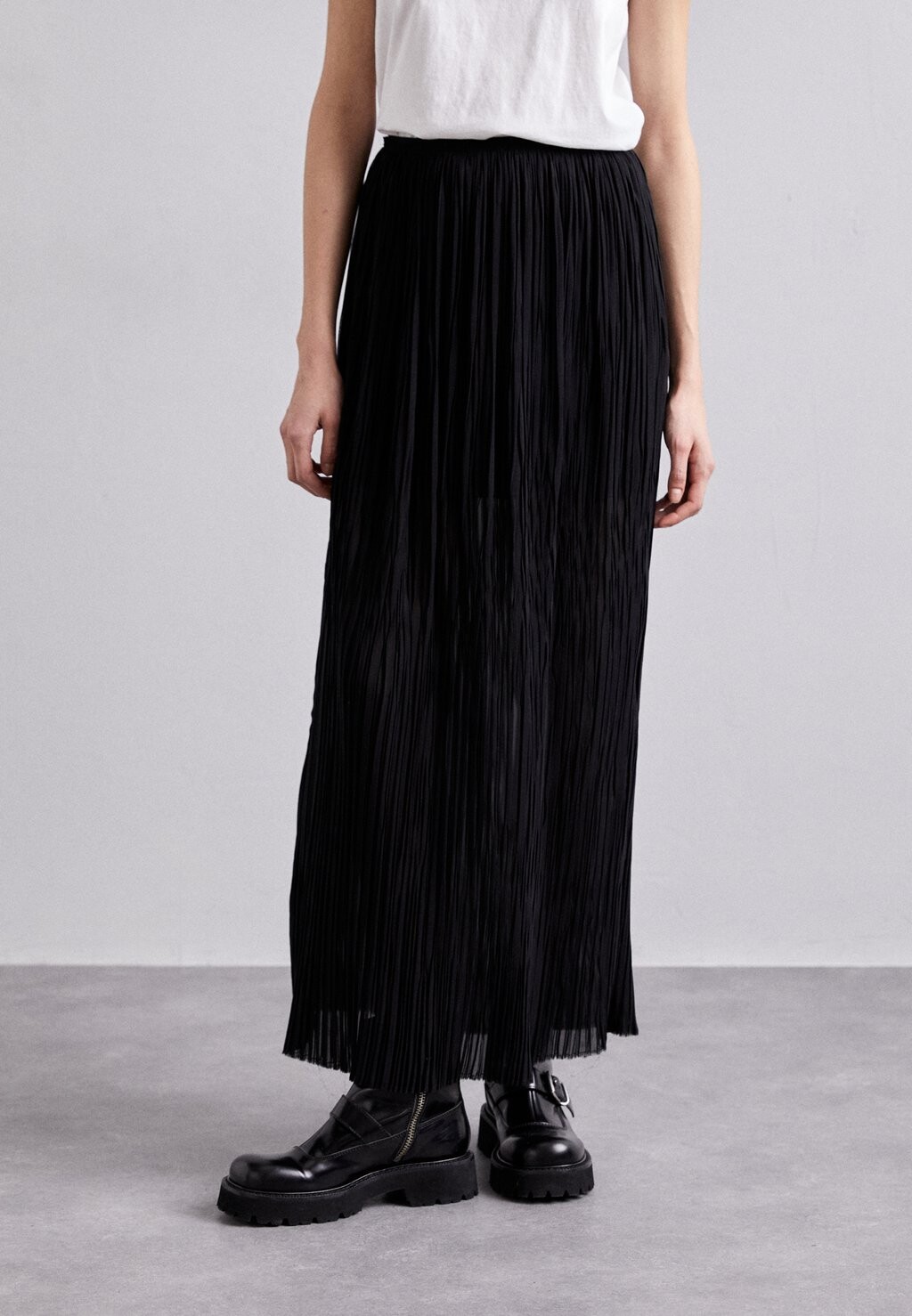 

Юбка длинная Long Skirt MM6 Maison Margiela, черный