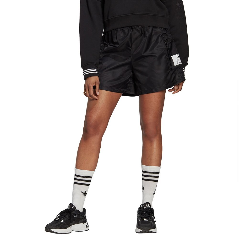 

Шорты adidas Originals High-Waist Nylon, черный