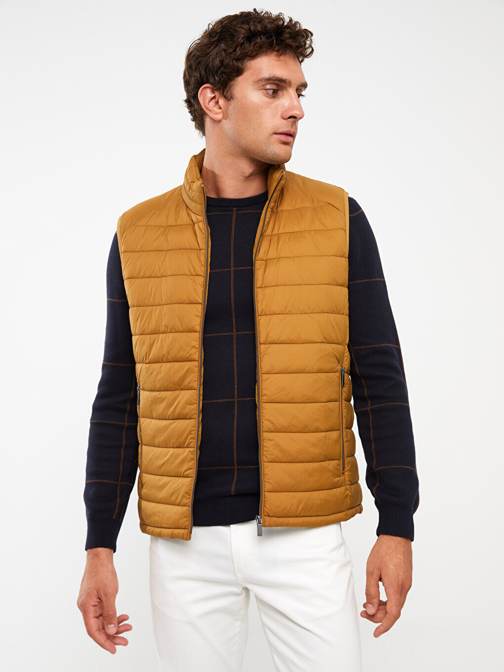 

Мужской жилет-пуховик Slim Fit с воротником-стойкой LCW Vision, горчица