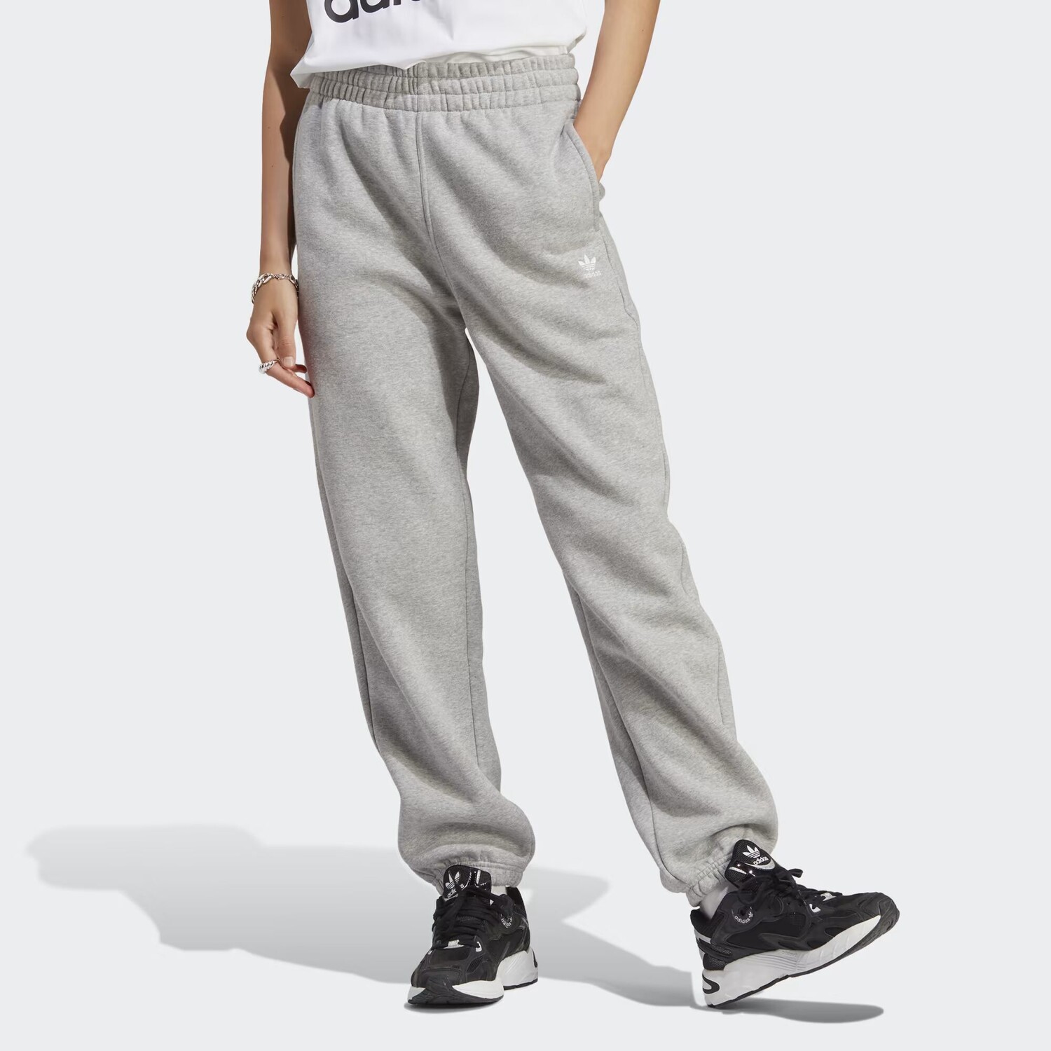 

Флисовые джоггеры Essentials Adidas, цвет Medium Grey Heather