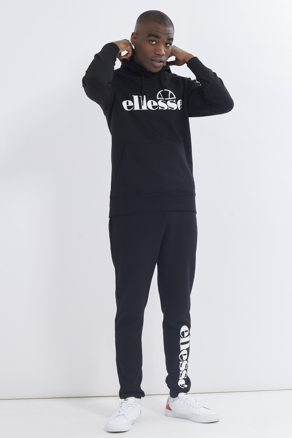 

Толстовка - Черный - Классический крой Ellesse, черный