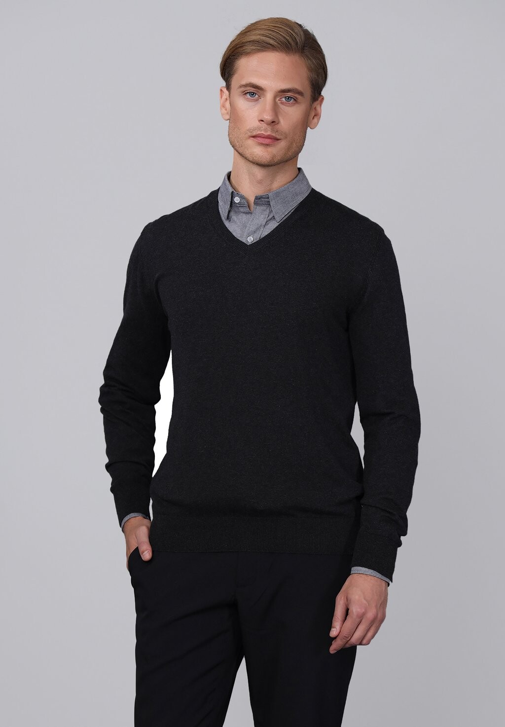 

Джемпер CASUAL Basics and More, черный