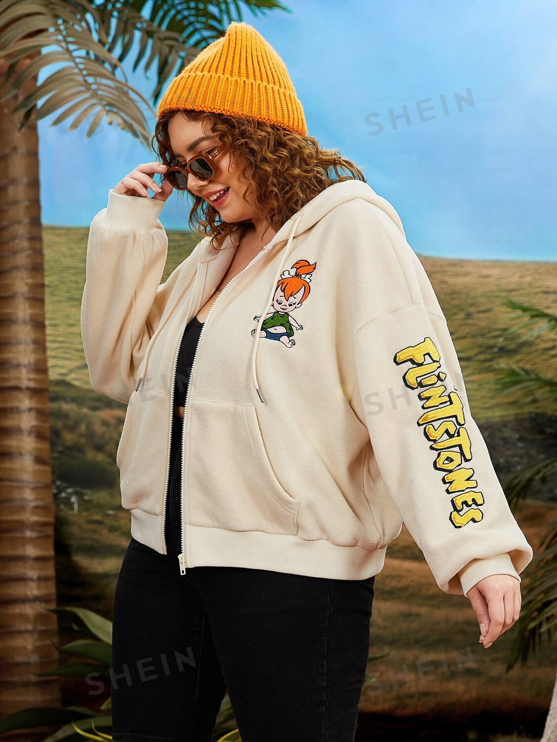 

ФЛИНТСТОУНЫ | SHEIN Plus Флисовая толстовка с капюшоном и вышивкой букв и фигур на молнии и шнурке, бежевый