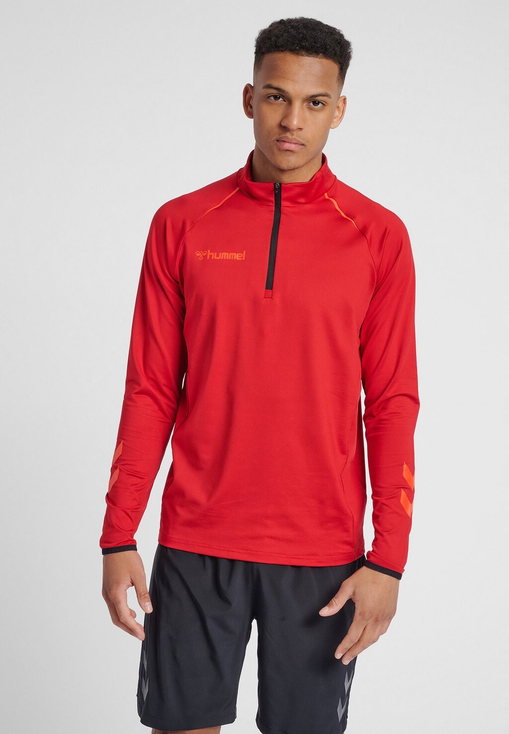 

Толстовка с капюшоном Hummel, красный