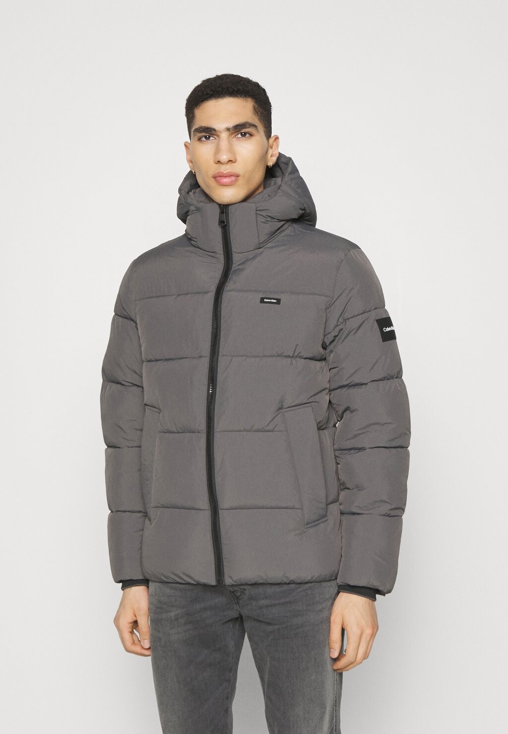 

Зимняя куртка Calvin Klein