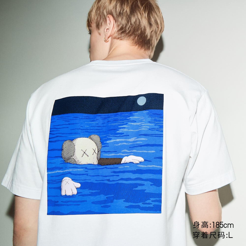 

Футболка Uniqlo унисекс для пар с принтом kaws, белый