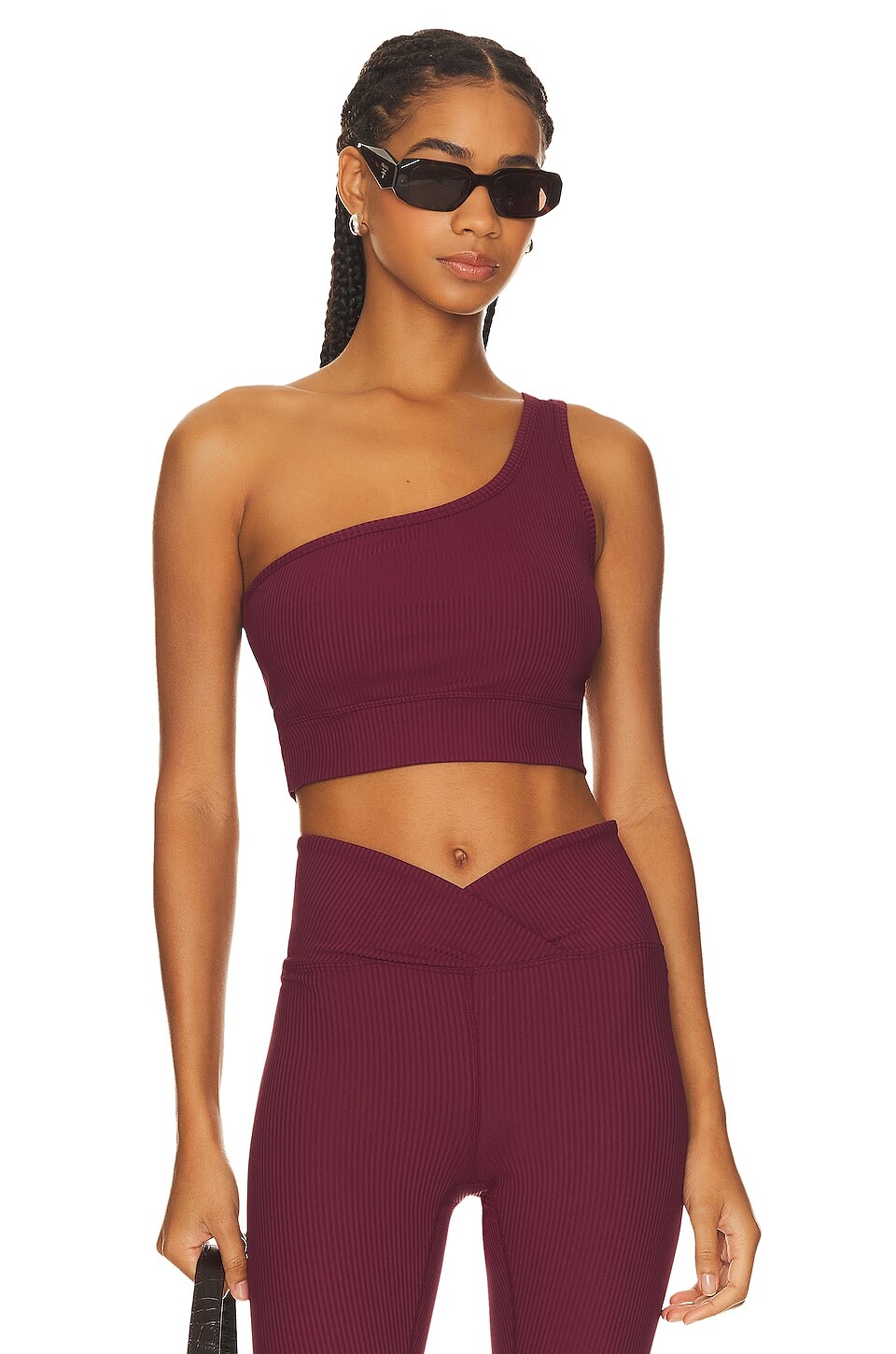 

Бюстгальтер YEAR OF OURS Ribbed 54 Sports, цвет Dark Cherry