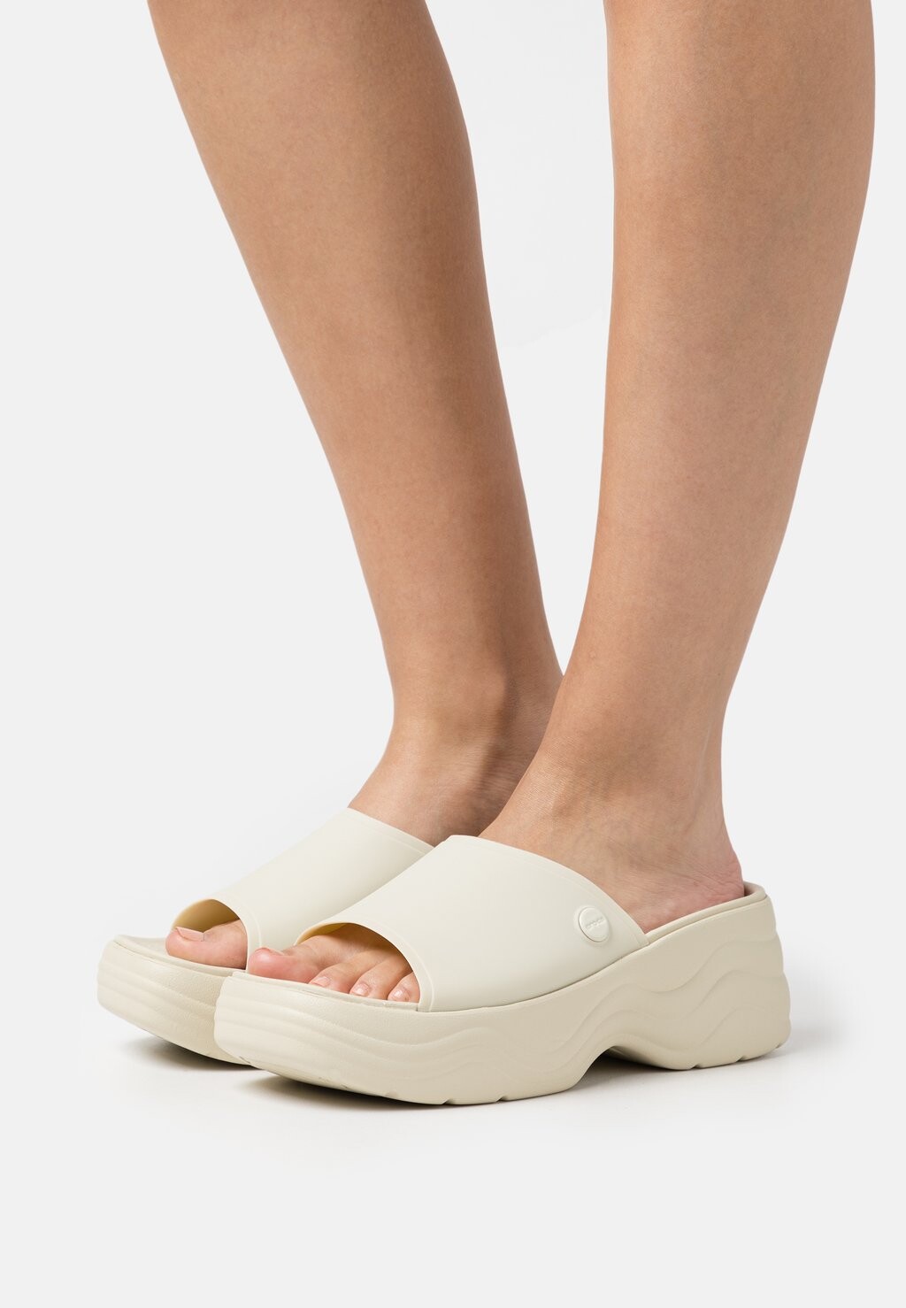 

Шлепанцы Crocs