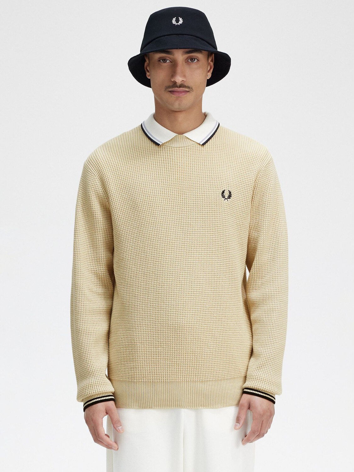 

Джемпер вафельной вязки Fred Perry, овсяный