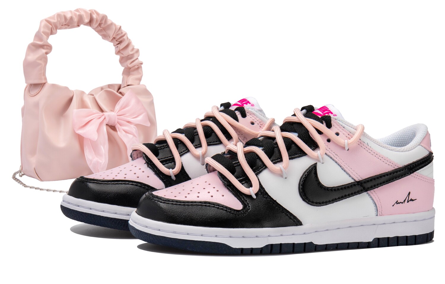 

Кроссовки Nike Dunk Skateboarding Shoes Women's Low-top Black/pink/white, розовый
