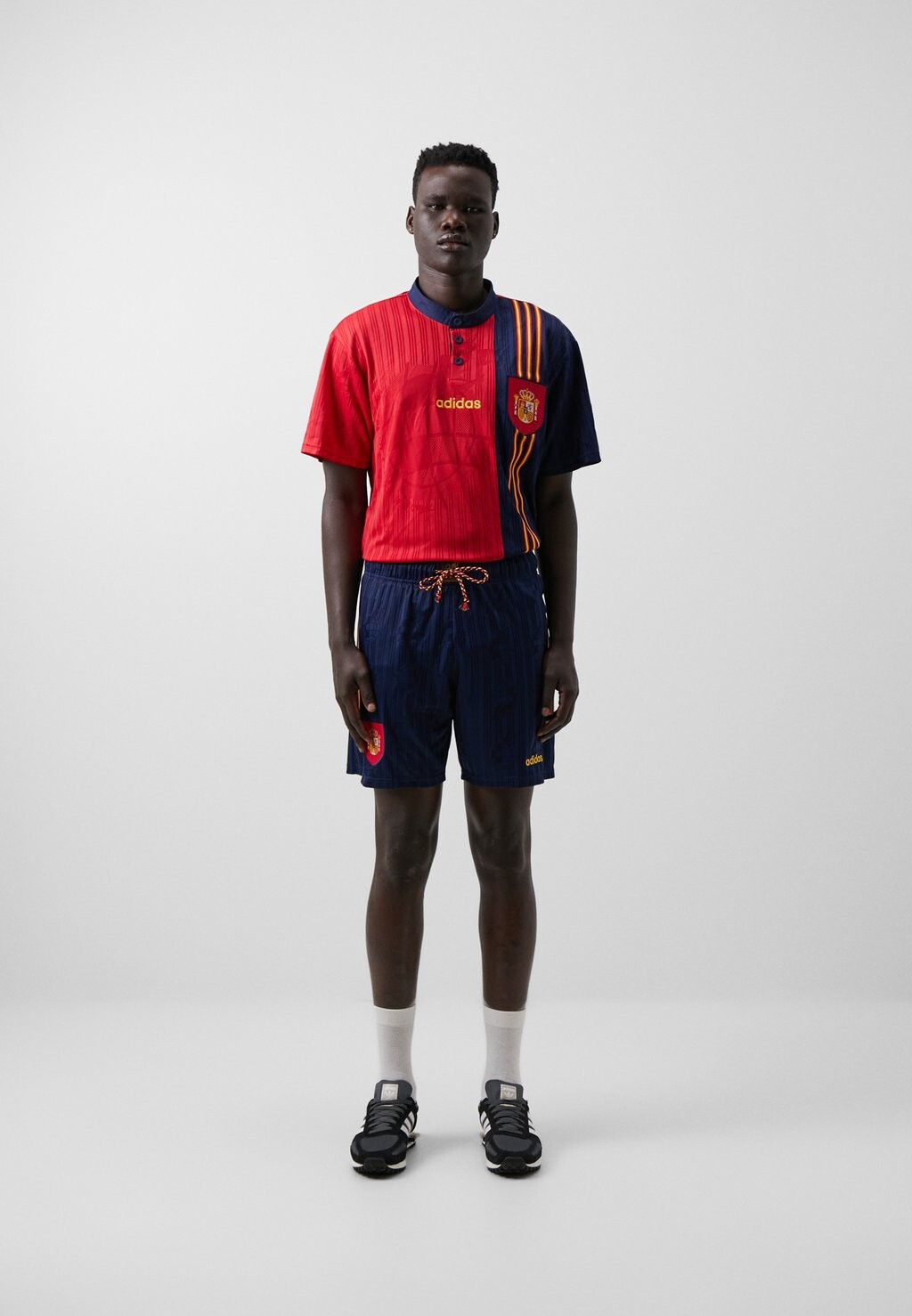 

Национальная сборная Spain adidas Originals, цвет night indigo