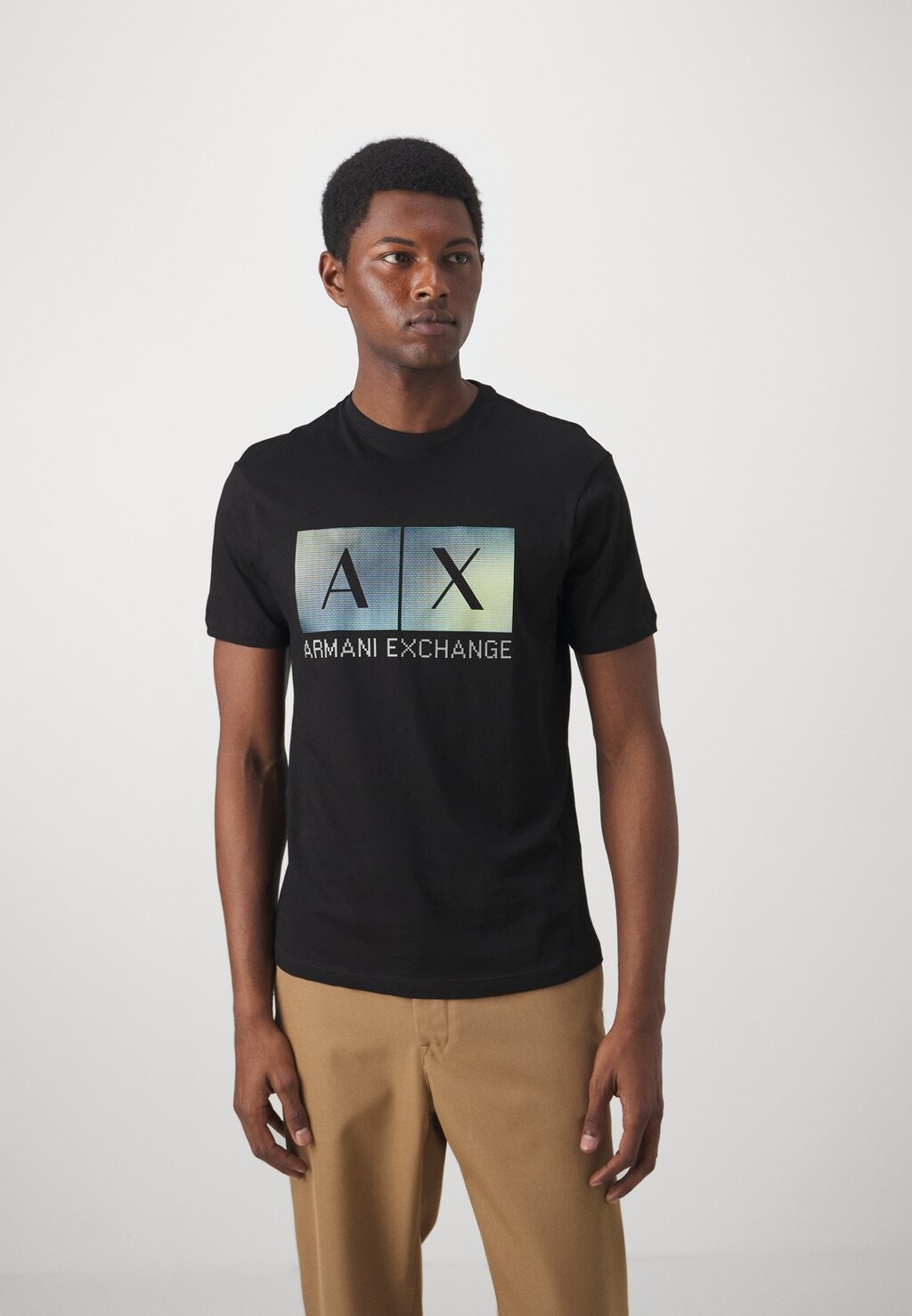 

Футболка с принтом Armani Exchange, цвет black