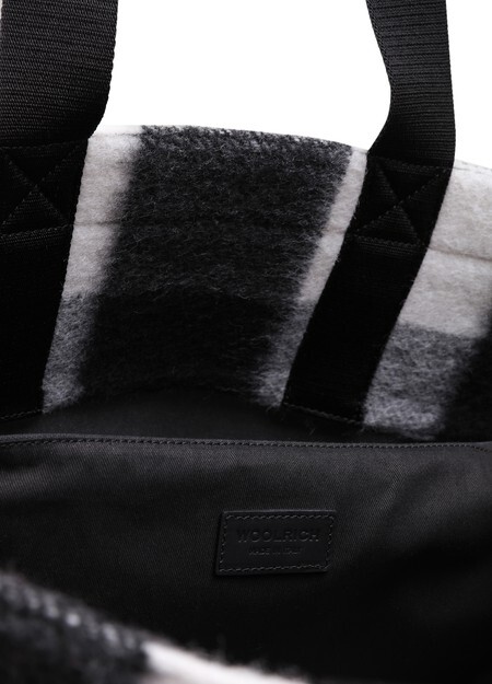 

Шерстяная большая сумка Woolrich
