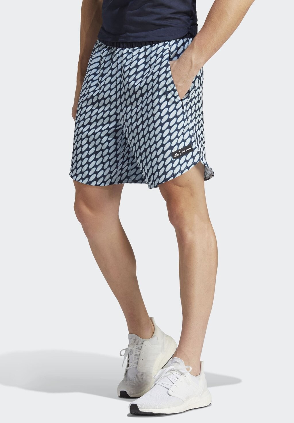 

Спортивные шорты Adidas