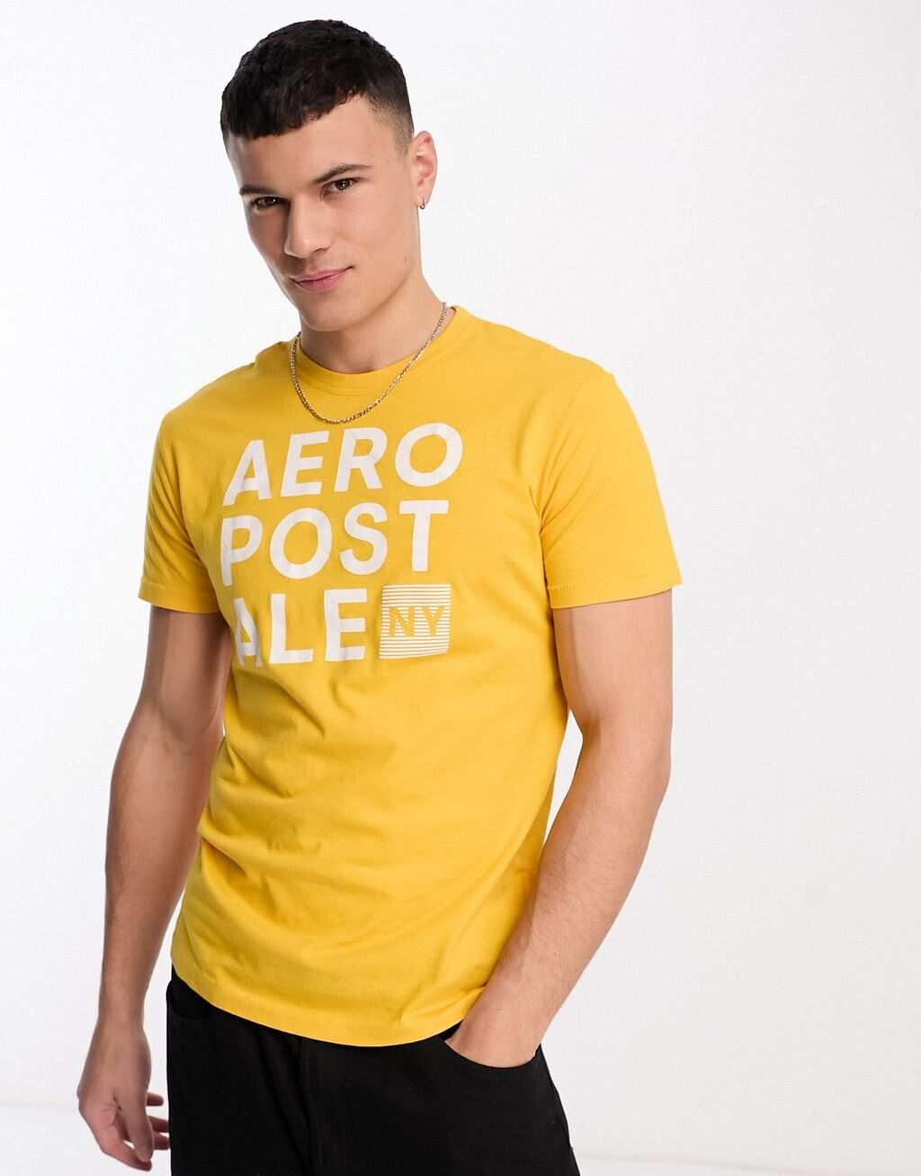 

Желтая футболка Aeropostale