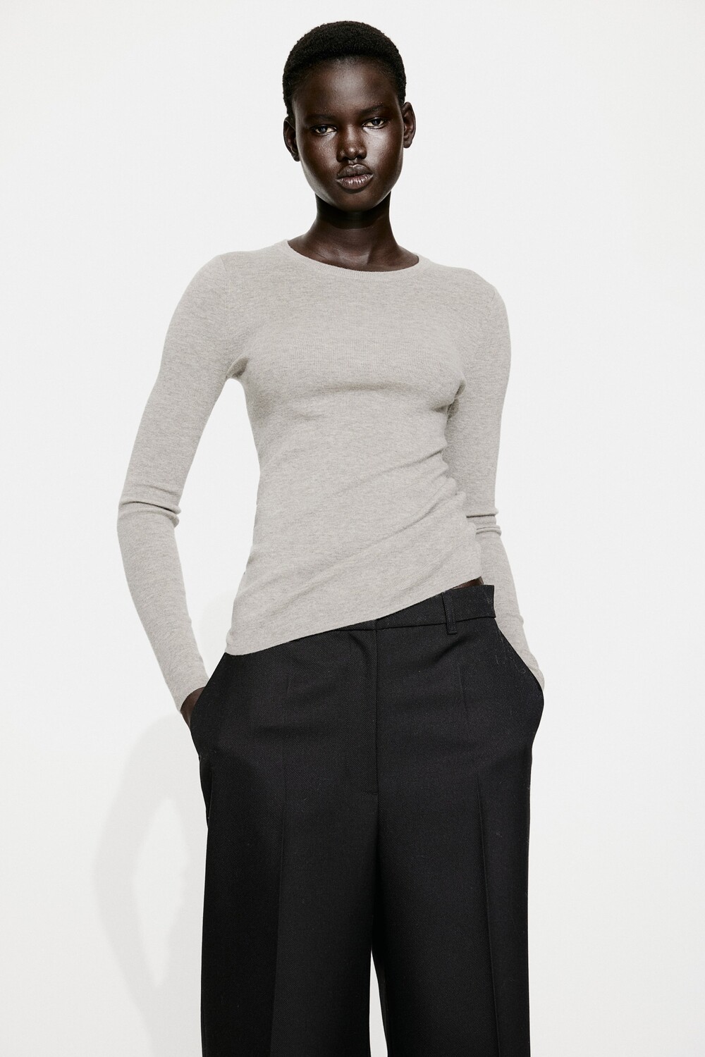 

Рубашка тонкой вязки из смеси кашемира. H&M, серый