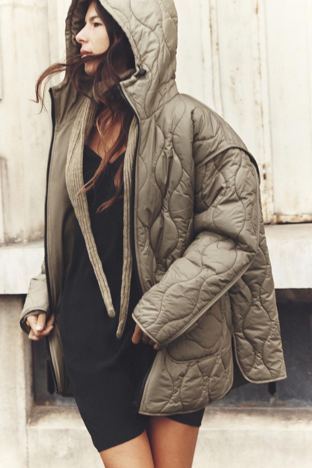 

Куртка пуховик с капюшоном ZARA, светлый хаки