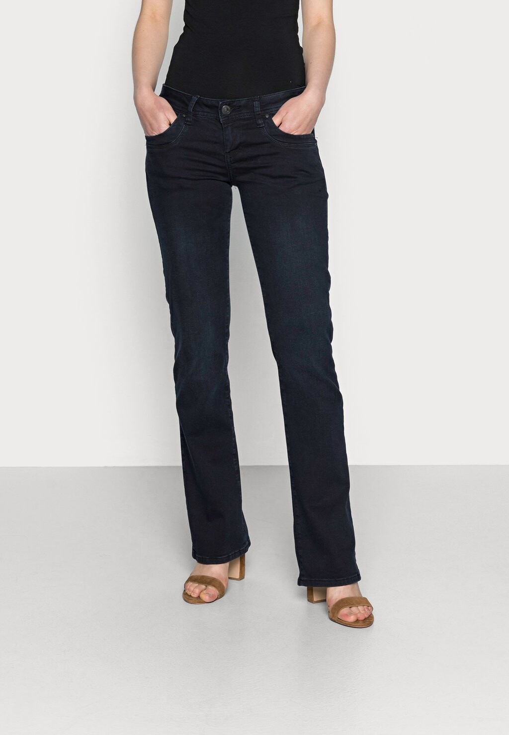 

Джинсы Bootcut LTB