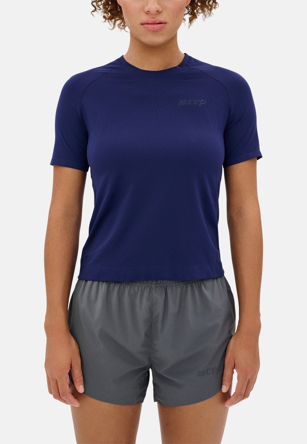 

Футболка с принтом ULTRALIGHT SHIRT SHORT SLEEVE WOMEN CEP, цвет dark blue