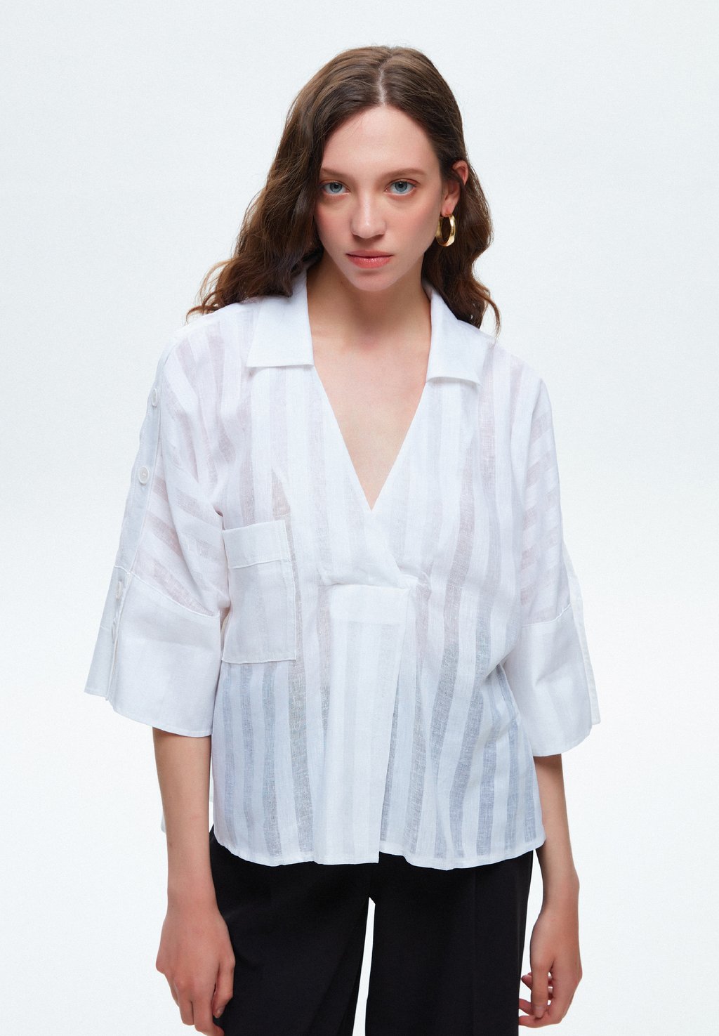 Блузка adL с глубоким вырезом, белый блузка adl с глубоким вырезом коричневый