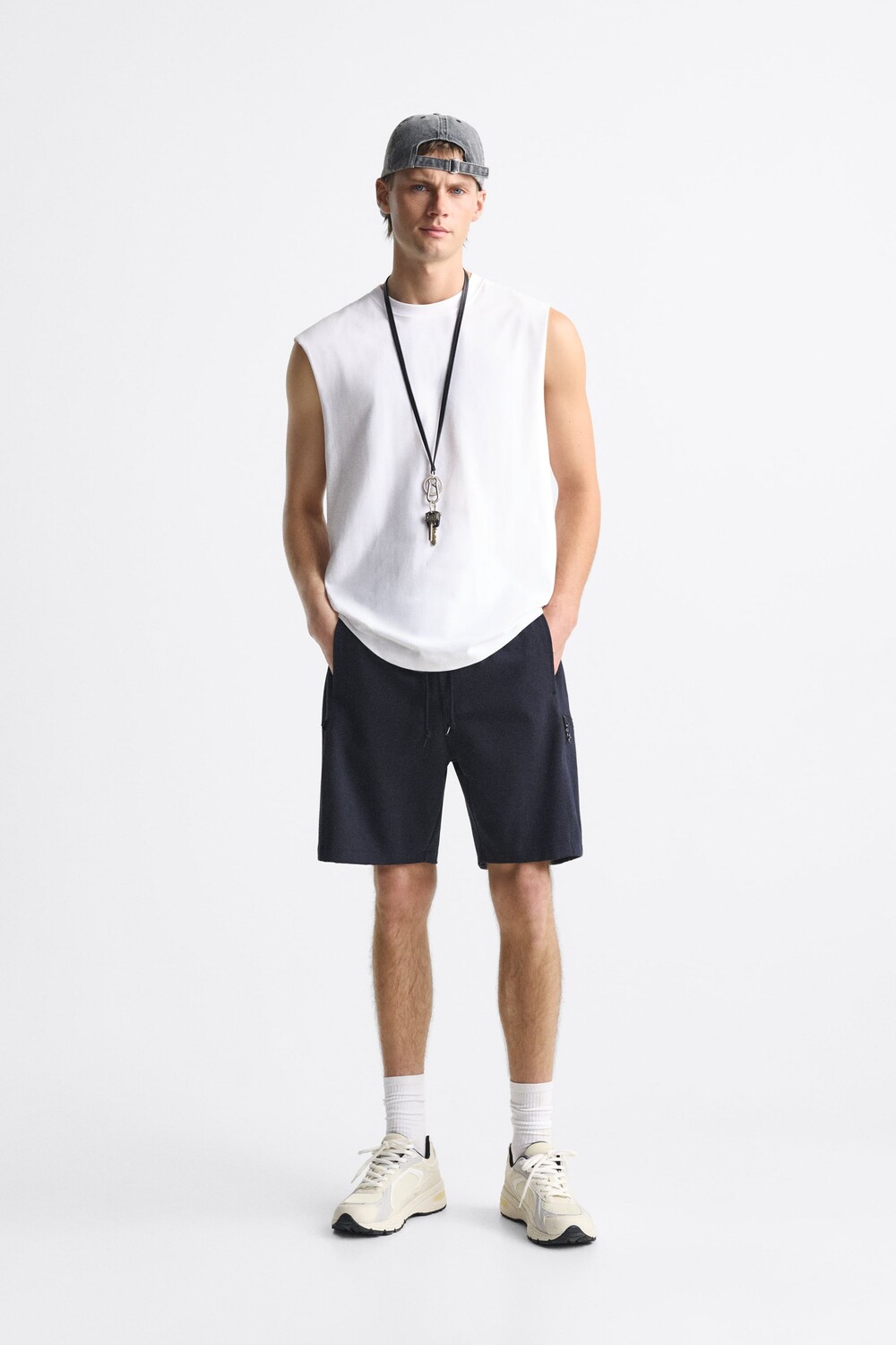

Джоггерские шорты cargo бермуды Zara, темно-синий