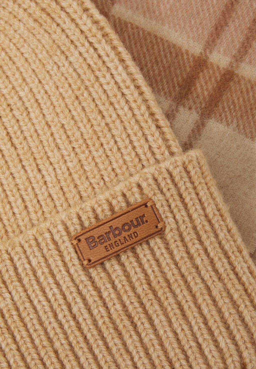 

Шарф AUBREY BEANIE AND SCARF GIFT SET Barbour, коричневый