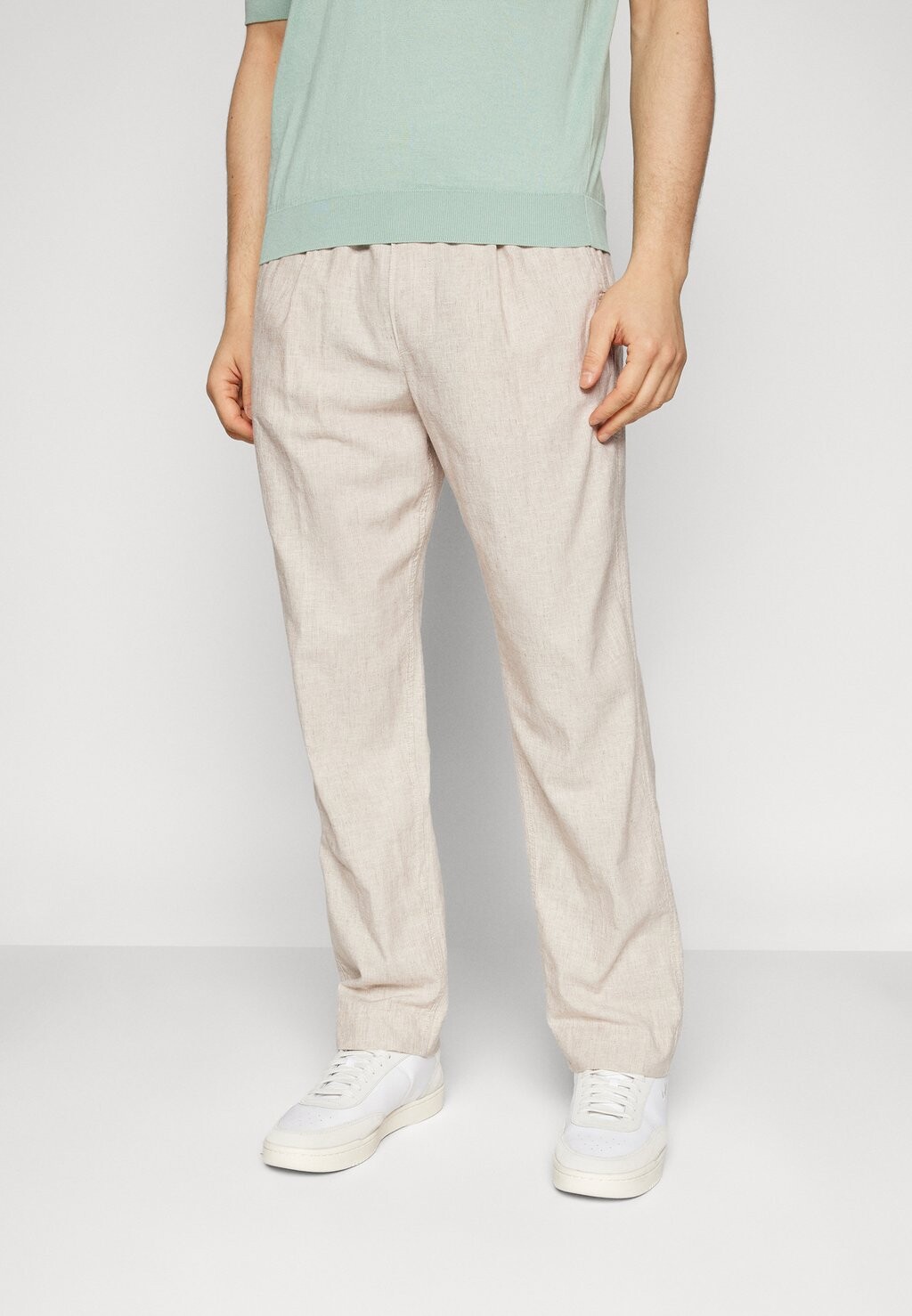 

Брюки PULL ON PLEATED Abercrombie & Fitch, темно-коричневый