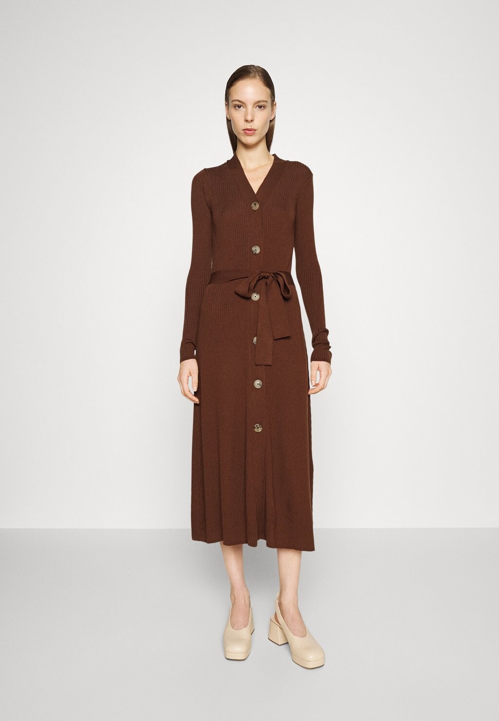 

Платье IVY OAK КАЛА, цвет praline
