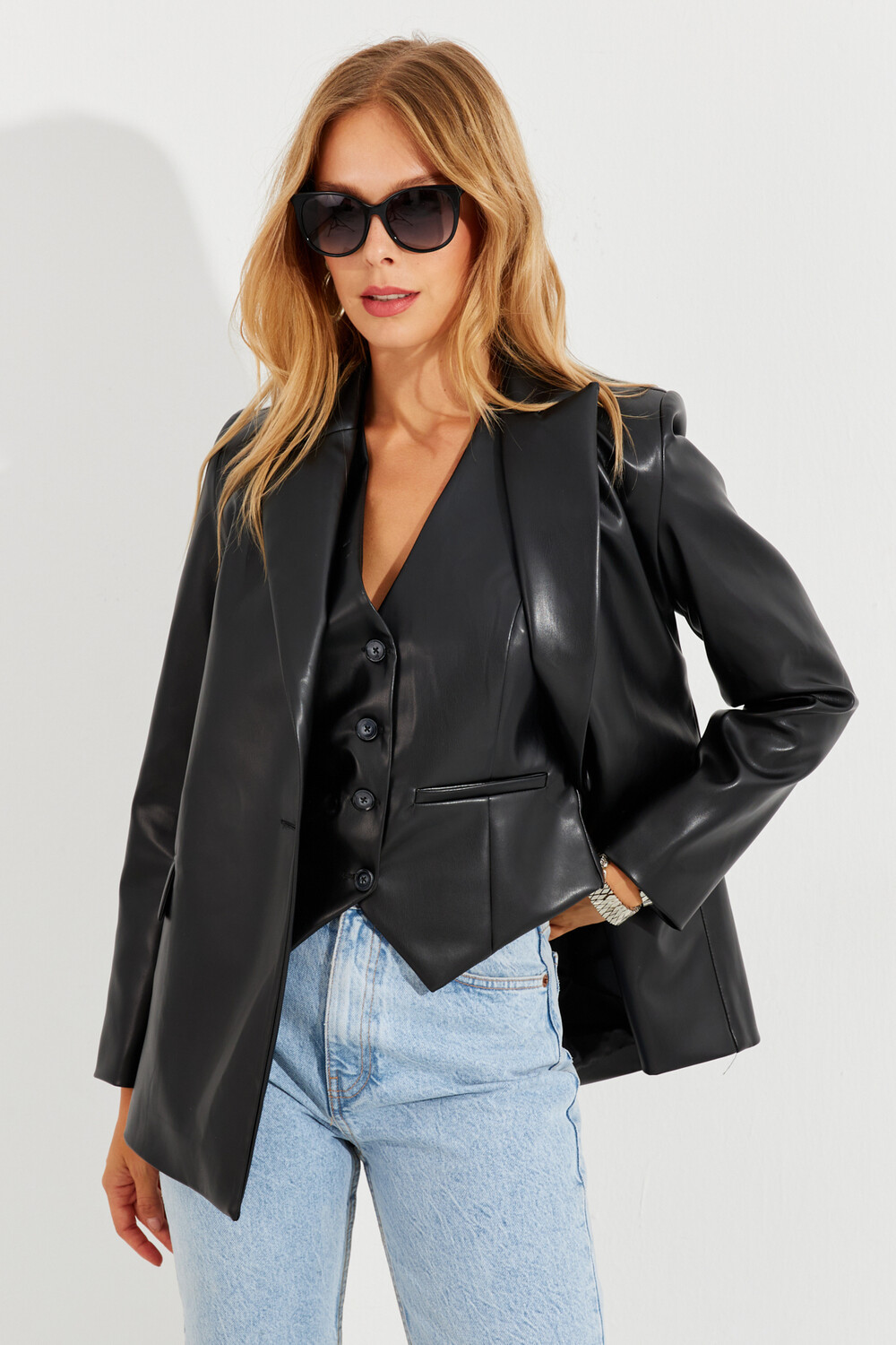 

Куртка - Черный - Классический крой Cool & Sexy, черный